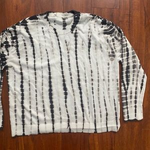 Lululemon lightweight sweatshirt, size 8